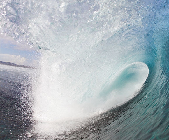 Surfing in Fiji - Gallery Image