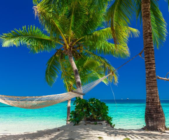 my-fiji-hammock-by-the-beach-at-plantation-island-in-mamanuca-islands