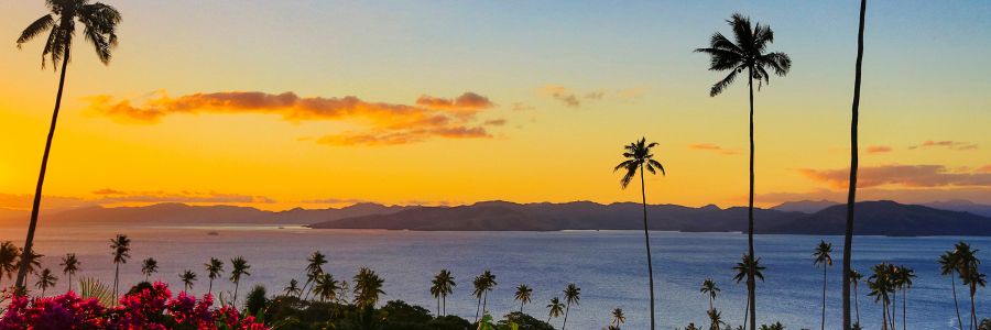 my-fij-534940946-sunset-over-the-water-at-Taveuni-Vanua-Levu