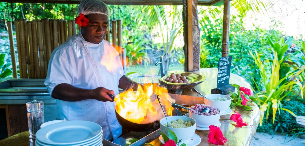 MY-HOLIDAY-Local-Cooking-at-the-Barefoot-Kuata-Island-Resort-in-fiji