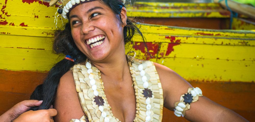 MYFIJI-Pacific-islander-and-dancer-in-traditional-outfit