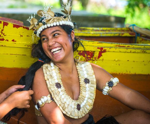 MYFIJI-Pacific-islander-and-dancer-in-traditional-outfit