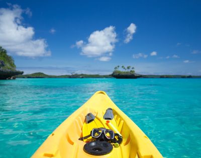 MYFIJI-Kayak-and-Island-landscape-with-crystal-clear-waters