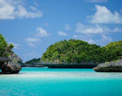 MYFIJI-Island-landscape-with-crystal-clear-waters