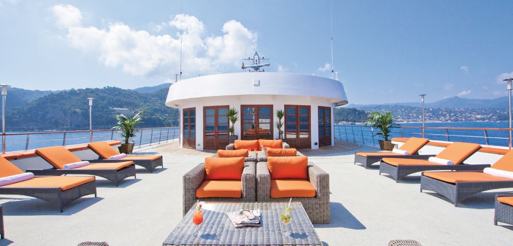 MYFIJI-Upper-deck-of-Captain-Cook-Cruise-MS-Caledonia-Sky-Ship