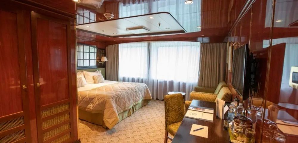 MS Caledonian Sky - Premium Suite Image