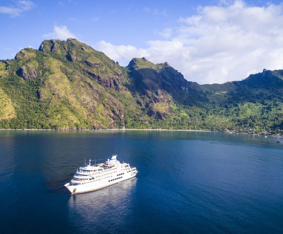 my-fiji-ariel-view-of-captain-cook-cruises-ship