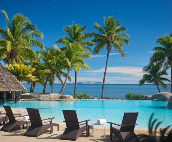 my-fiji-the-pool-at-doubletree-resort-by-hilton-hotel-fiji-sonaisali-island