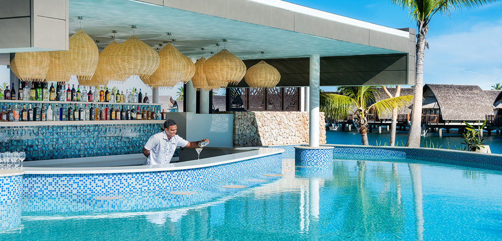 my-fiji-pool-bar-at-Fiji-Marriott-Resort-Momi-Bay