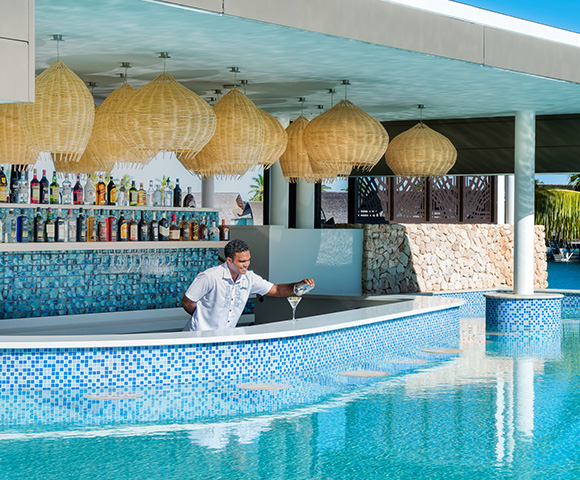 my-fiji-pool-bar-at-Fiji-Marriott-Resort-Momi-Bay