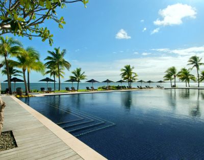 MY-HOLIDAY-Pool-at-Hilton-Fiji-Beach-Resort-and-Spa