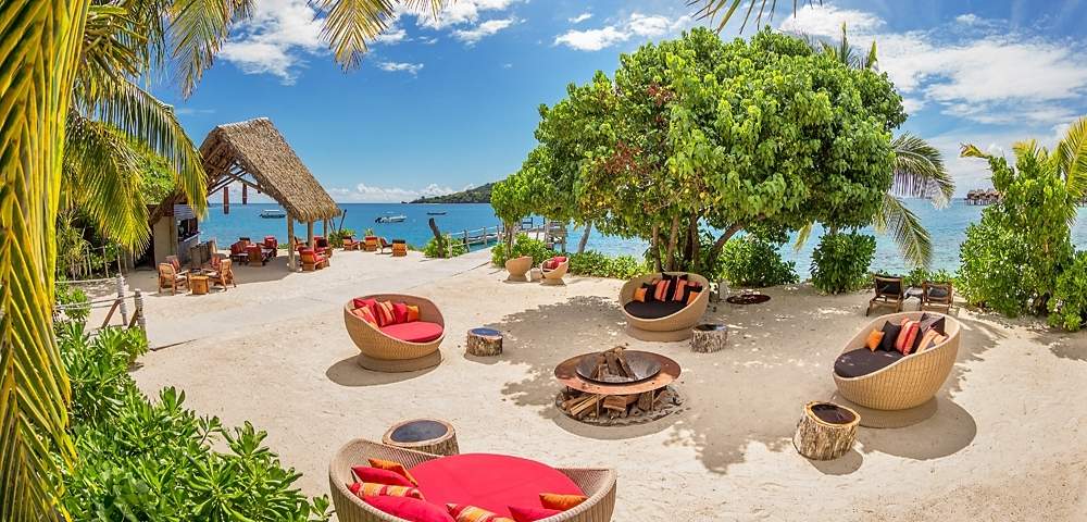 my-fiji-beach-chairs-around-fire-at-likuliku-lagoon-resort