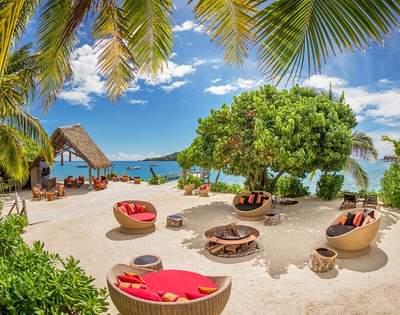 my-fiji-beach-chairs-around-fire-at-likuliku-lagoon-resort