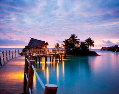 my-fiji-boardwalk-at-night-at-likuliku-lagoon-resort