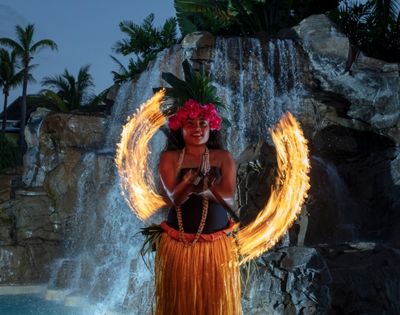 my-fiji-girl-twirling-fire-in-cermony-at-radisson-blu-resort-fiji-denarau-island