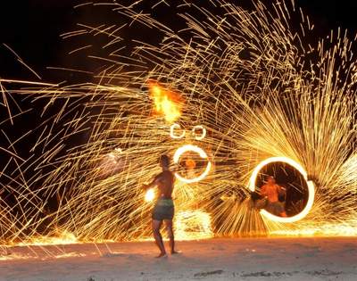 my-fiji-fire-show-at-robinson-crusoe-sunset-cruise-dinner-show