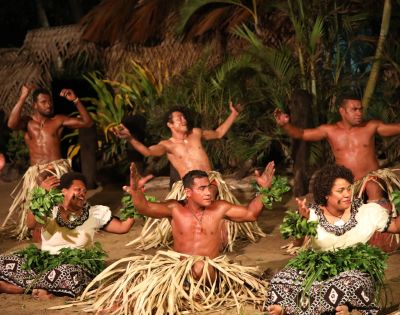 MY-FIJI-Robinson-Crusoe-Tours-Sunset-Dinner-Cruise-Dancers-performing