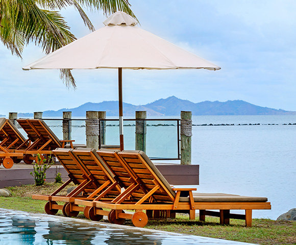 my-fiji-lounge-chairs-by-the-pool-at-sheraton-denarau-villas