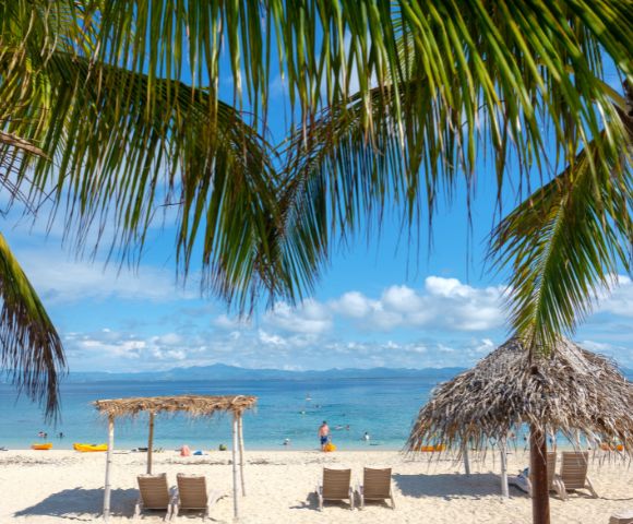 my-fiji-south-sea-island-beach-with-sun-lounges