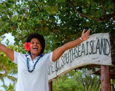 my-fiji-south-sea-island-fijian-woman-giving-bula-welcome