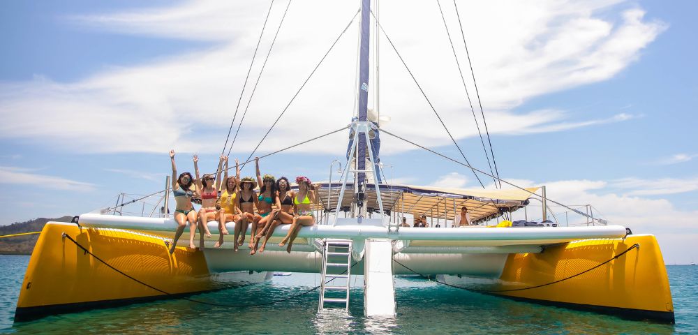 my-fiji-girls-on-back-of-south-sea-sailing-boat