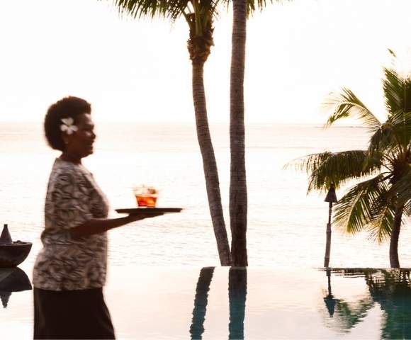 my-fiji-woman-serving-drinks-poolside-at-tokoriki-island-resort-fiji