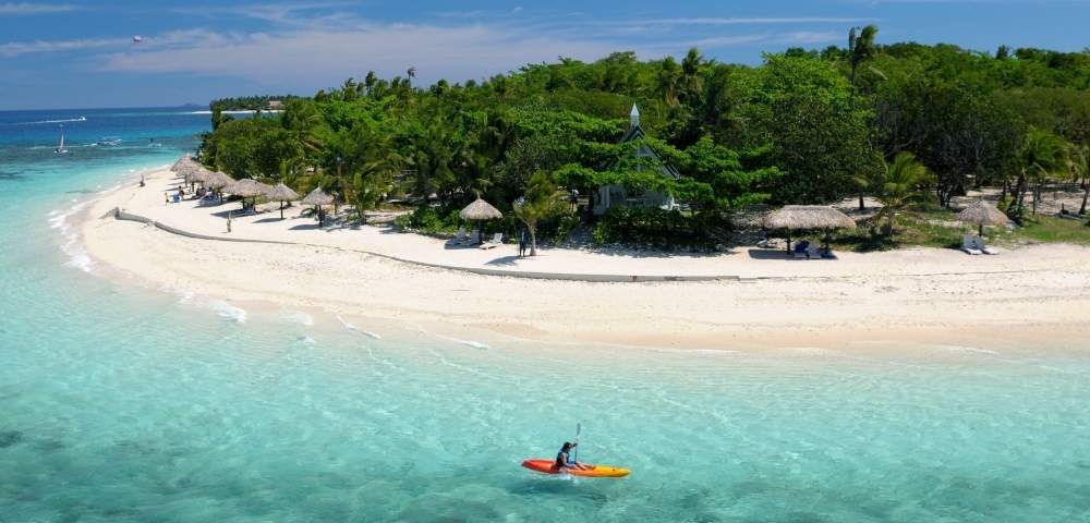 my-fiji-person-kayaking-at-treasure-island-resort