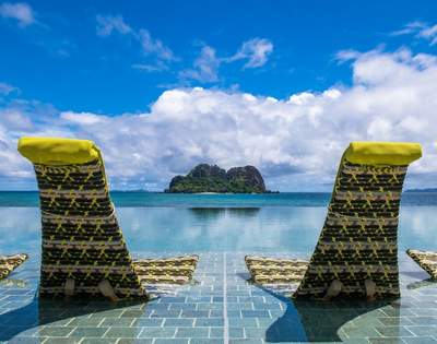 my-fiji-pool-chairs-at-vomo-island-fiji