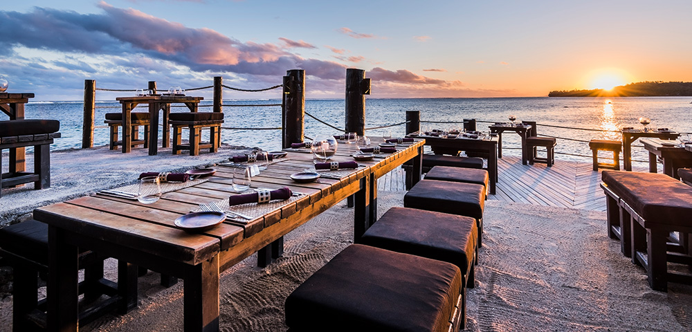 my-fiji-sunset-over-the-water-at-the-restaurant-at-warwick-fiji