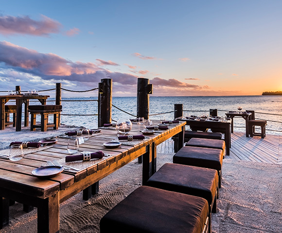 my-fiji-sunset-over-the-water-at-the-restaurant-at-warwick-fiji