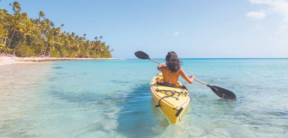 my-fiji-lady-kayaking-along-the-coral-coast-in-fiji