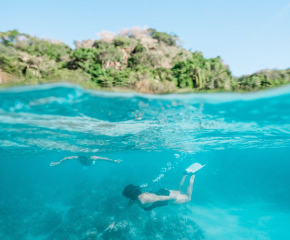 my-fiji-two-people-snorkelling-in-the-reef-at-yanuca-island