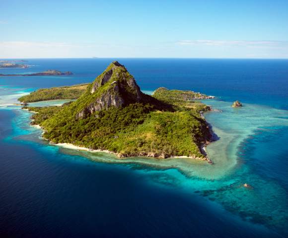 MY-HOLIDAY-YASAWA-ISLAND-RESORT-birdseye-view-of-island