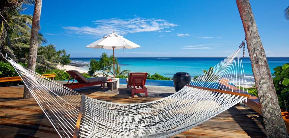 MY-HOLIDAY-YASAWA-ISLAND-RESORT-hammock-on-beachfront