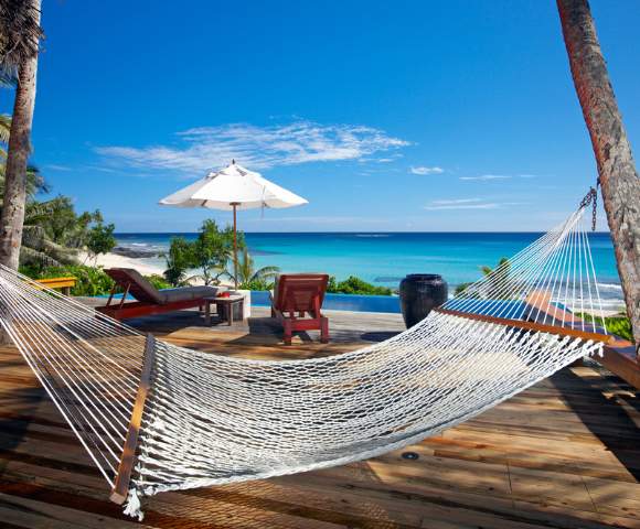 MY-HOLIDAY-YASAWA-ISLAND-RESORT-hammock-on-beachfront