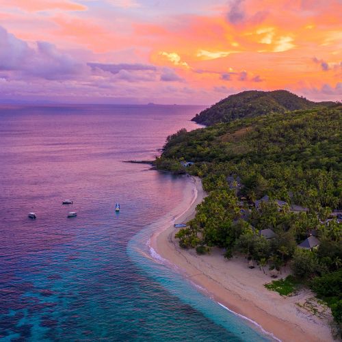 my-fiji-yasawa-islands-aerial-view-pink-sunset-in-fiji