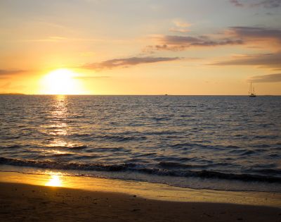 my-fiji-wailoaloa-beach-sunset-on-ocean-horizon