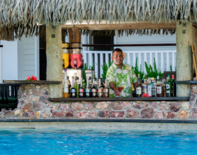 my-fiji-staff-serving-drinks-at-the-swim-up-bar-at-malolo-island-resort