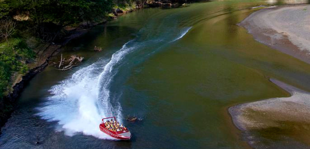 my-fiji-sigatoka-river-safari-jet-boat-power-sliding