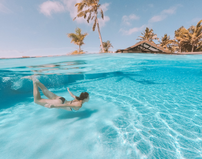 my-fiji-woman-swimming-in-the-pool-at-at-volivoli-beach-club