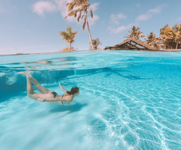 my-fiji-woman-swimming-in-the-pool-at-at-volivoli-beach-club